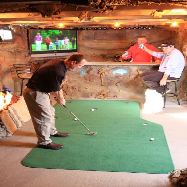 Big Moss 6' x 10' - 5 Cups Natural Putting and Chipping Greens - Four Seasons Golf Shop